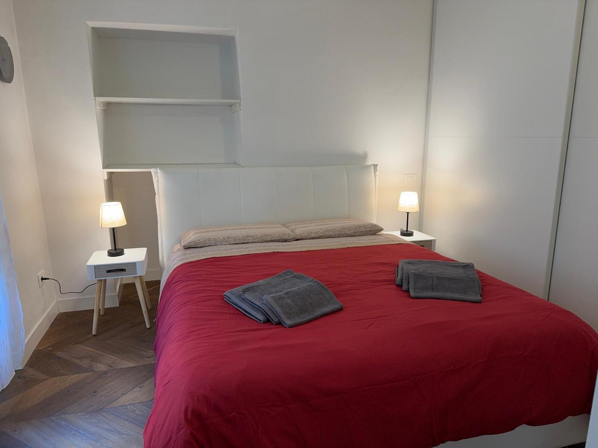 Appartamento 5 Min Porta Nuova, In The Centre Of
